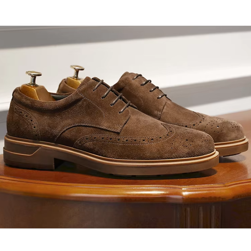 Durborn - Hochwertige Wildleder-Herrenschuhe mit Brogue-Design und Schnürung